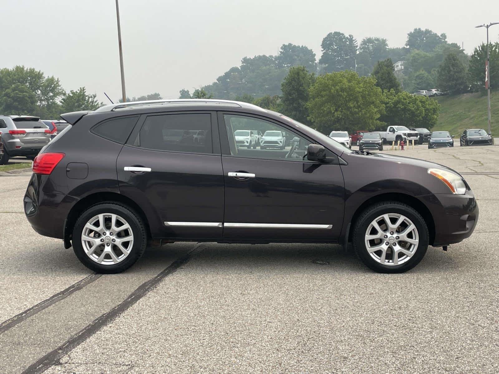 Used 2012 Black Amethyst Nissan SL image 6