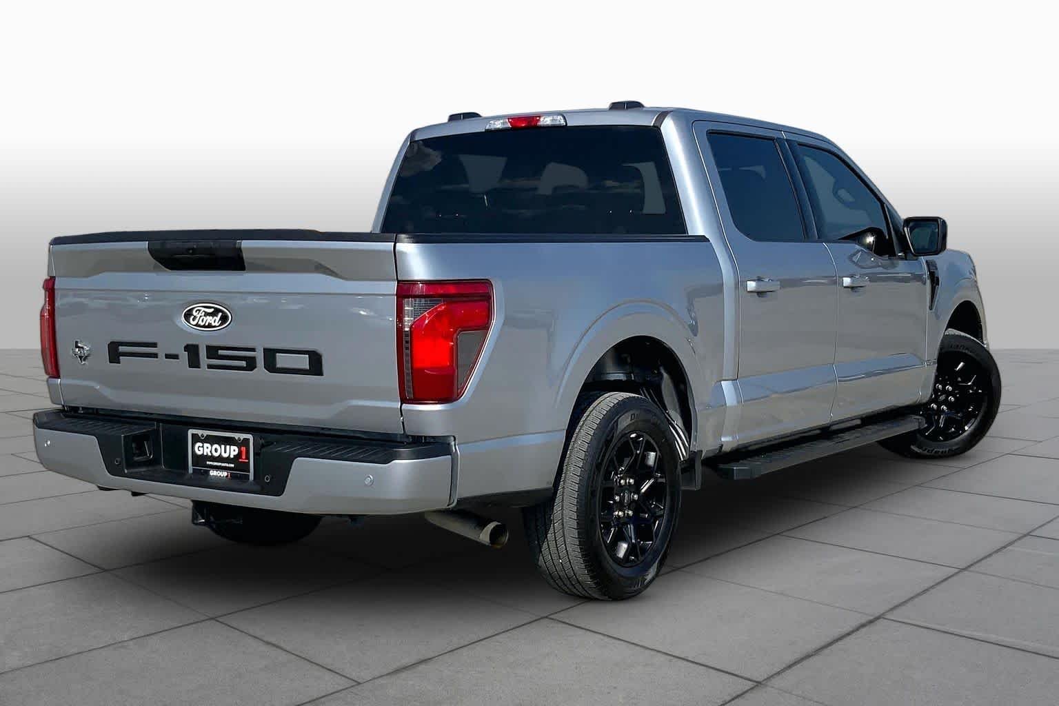 Used 2025 Iconic Silver Ford XLT image 13