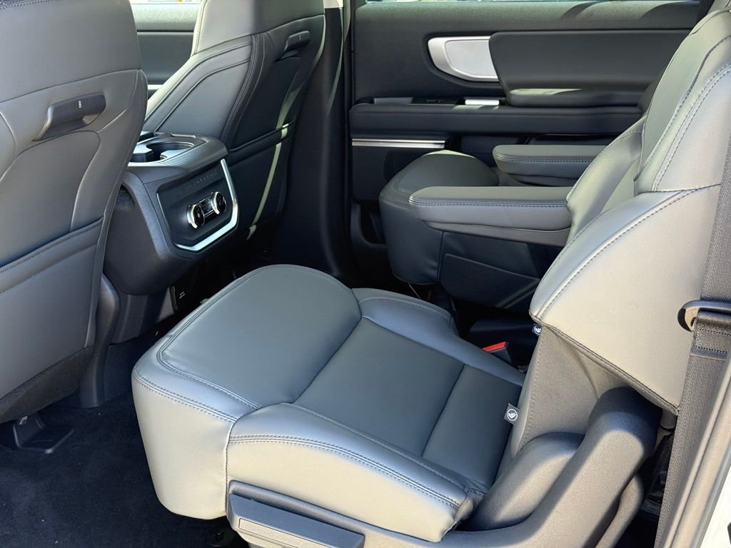 New 2027 Star White Metallic Tri-Coat Ford MAX Active image 7