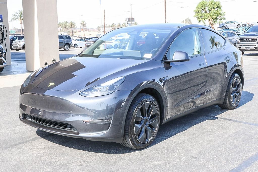 Used 2024 Gray Tesla Standard Range image 3