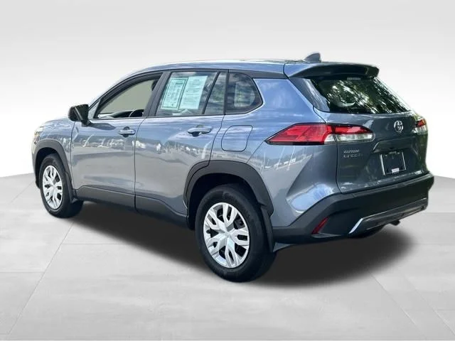 Used 2025  Toyota L image 3