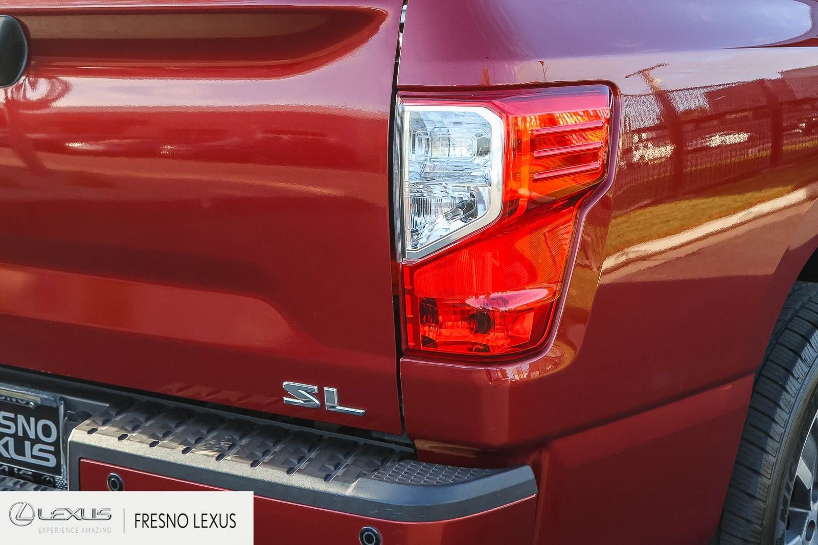 Used 2017 Red Nissan SL image 7
