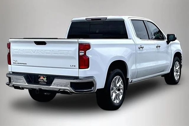 Used 2019 White Chevrolet LTZ image 5