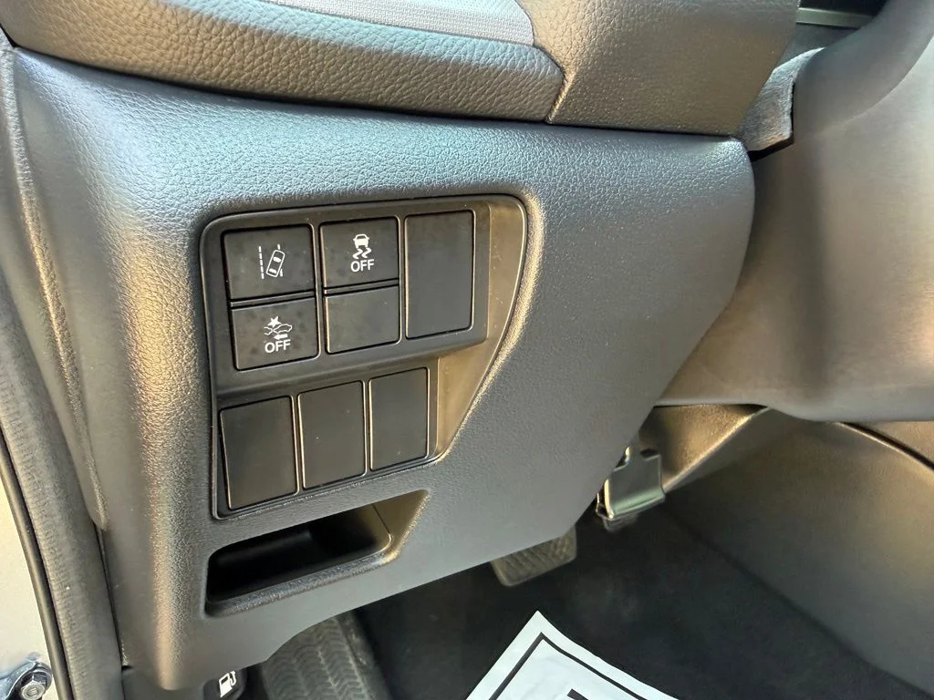 Used 2020 Silver Honda LX image 12
