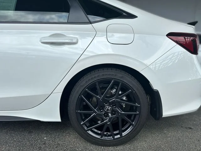 Used 2026 White Honda  image 10