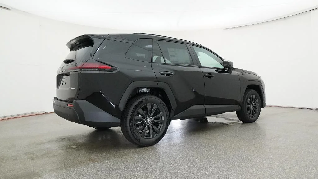 New 2026 Midnight Black Metallic Toyota XLE Premium image 17