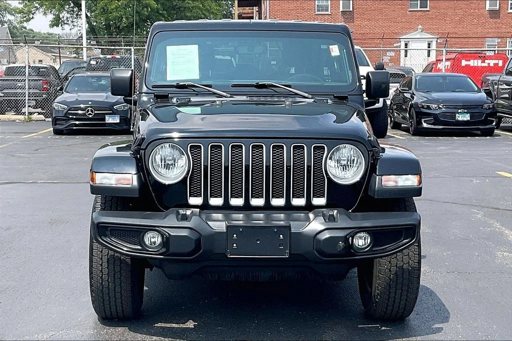 Used 2018 Black Jeep Unlimited Sahara image 2