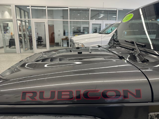 Used 2017 Gray Jeep Rubicon image 16