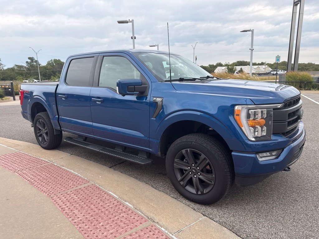 Used 2023 Blue Ford Lariat image 2