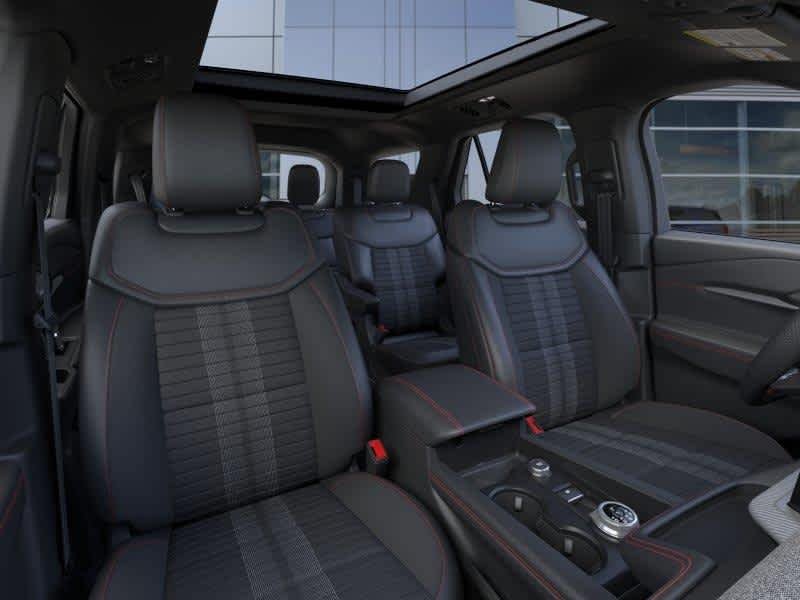 New 2026 Space White Metallic Ford ST-Line image 10