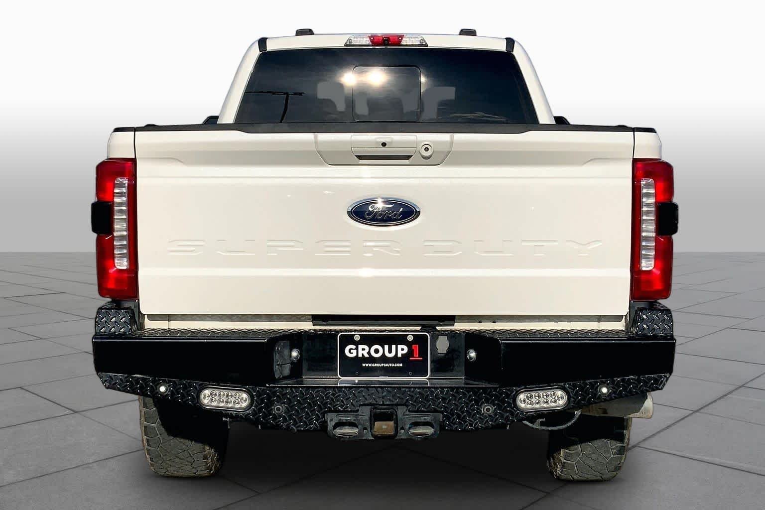 Used 2024 Star White Metallic Tri-Coat Ford F-250 Pickup LARIAT image 5