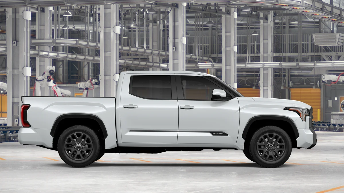 New 2026 Wind Chill Pearl Toyota Platinum image 12