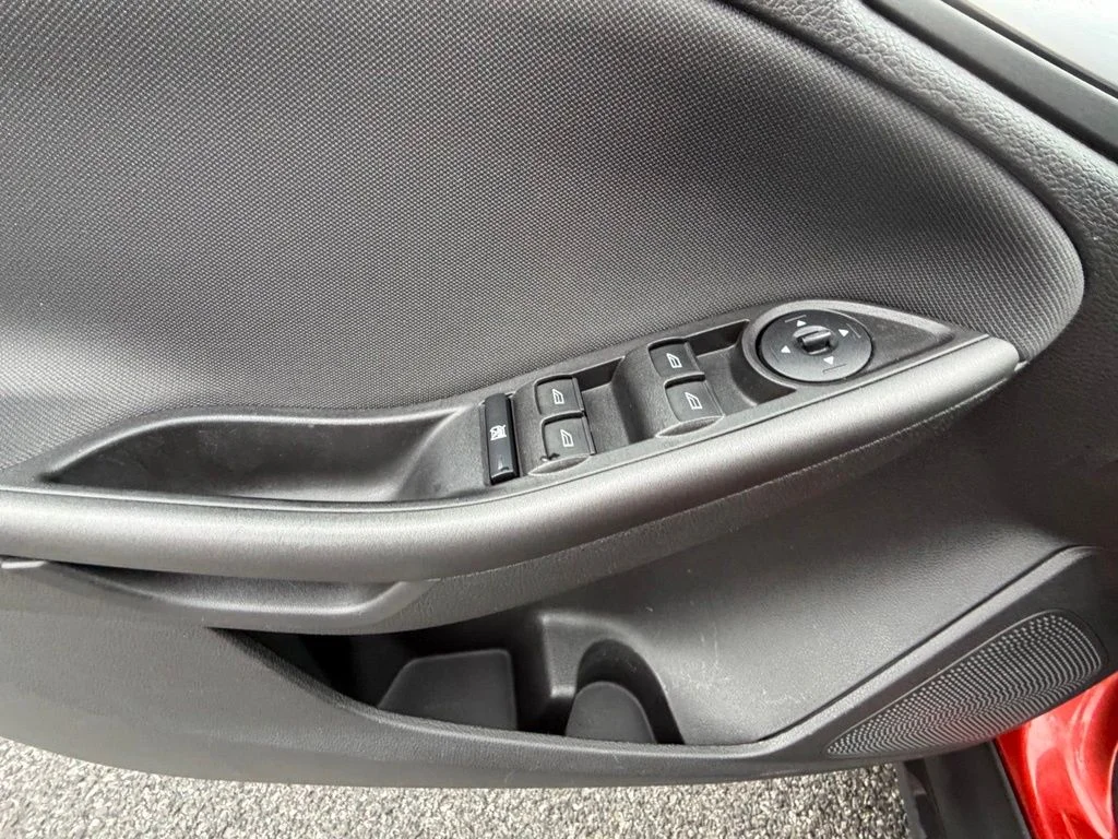 Used 2018 Red Ford SEL image 15