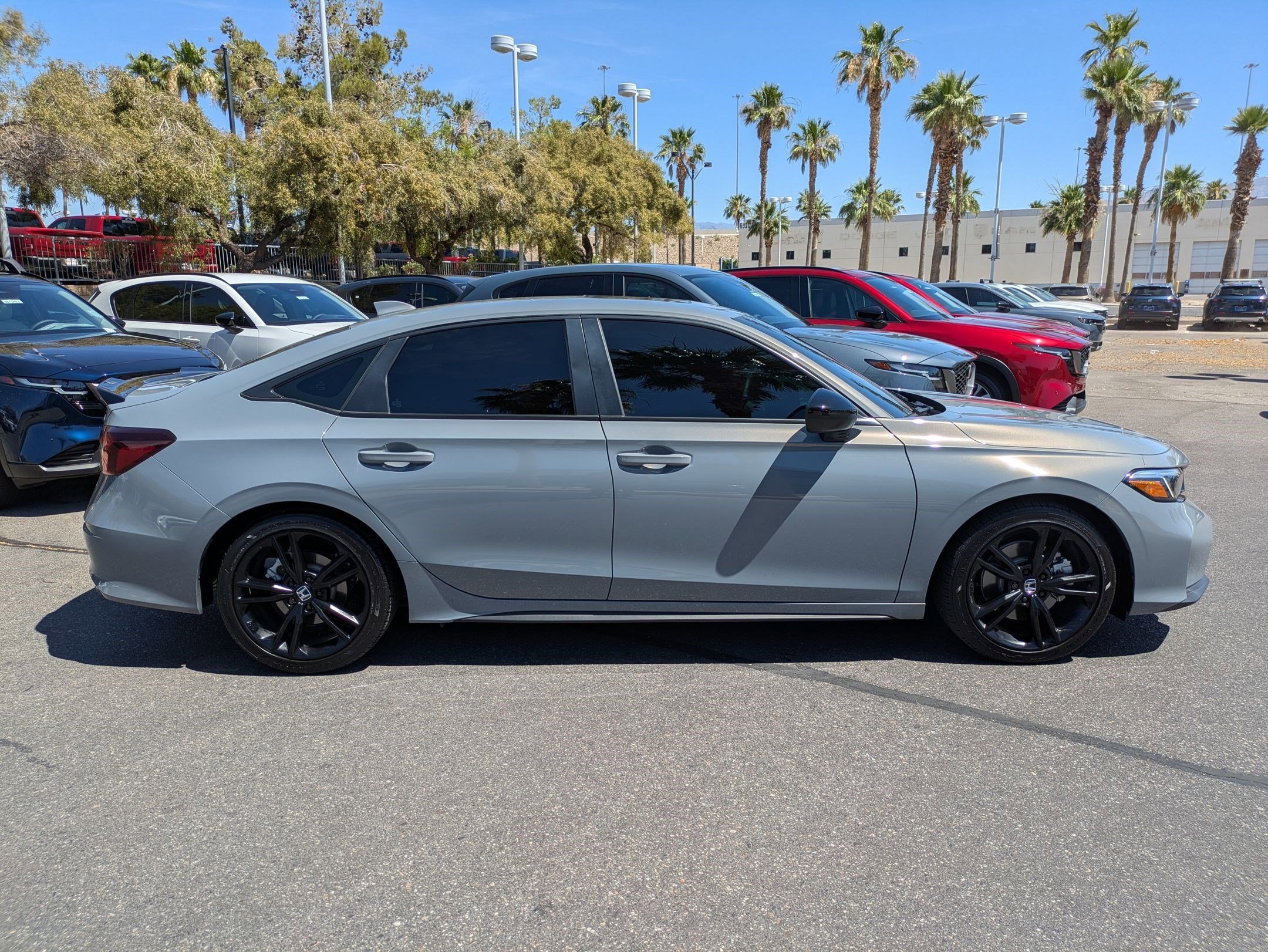 Used 2025 Urban Gray Pearl Honda  image 6