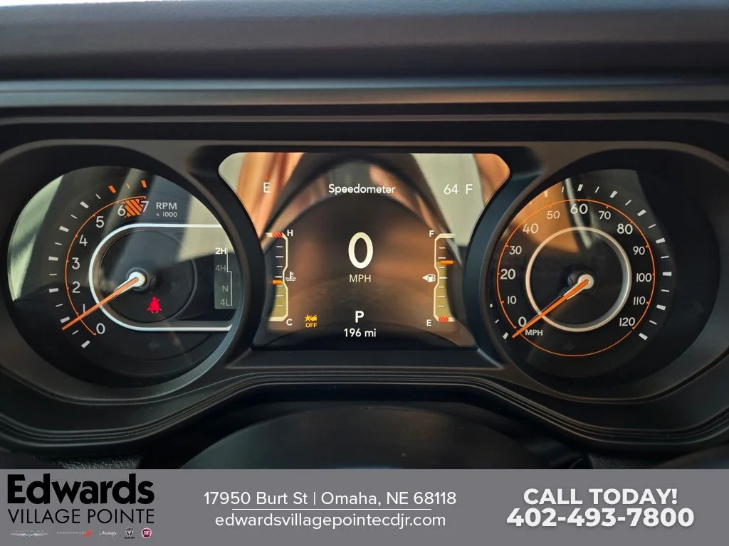 New 2026 Bright White Clear-Coat Exterior Paint Jeep Sahara image 18