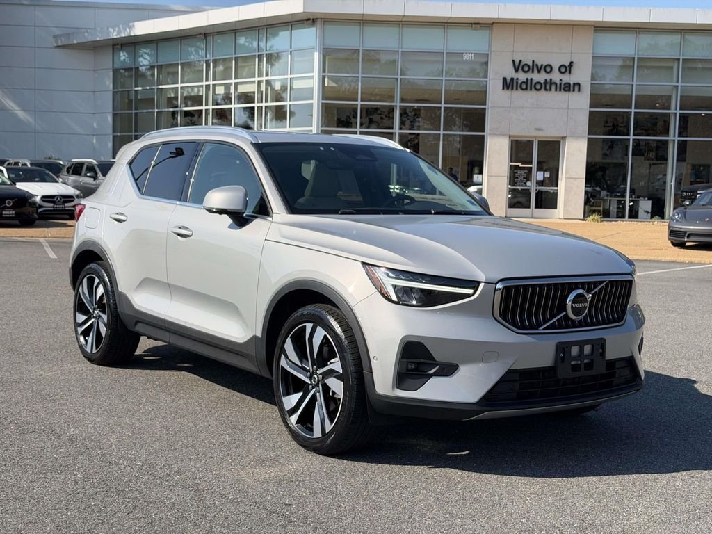 2023 Volvo XC40