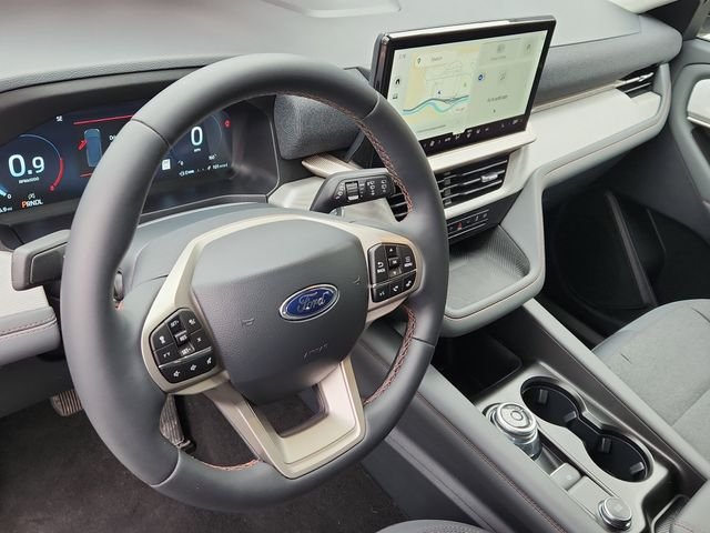 New 2026 Space White Metallic Ford Active image 9