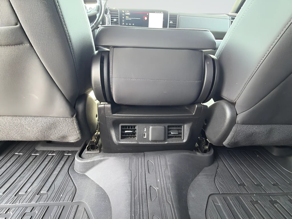 Used 2022 Red GMC Elevation image 17