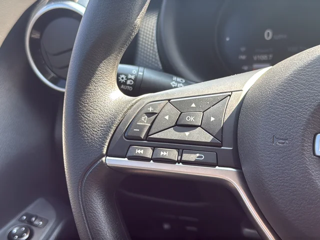 Used 2022 Gray Nissan SV image 16