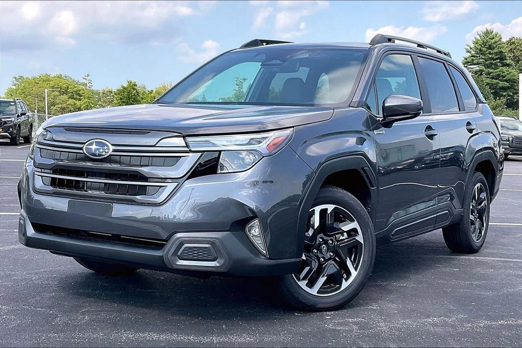 New 2026 MAGNETITE GRAY METALLIC Subaru Limited Hybrid image 2