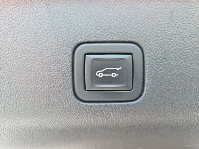 Used 2022 Gray Chevrolet LT image 15