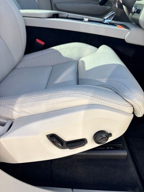 Used 2024 White Volvo Ultimate image 37