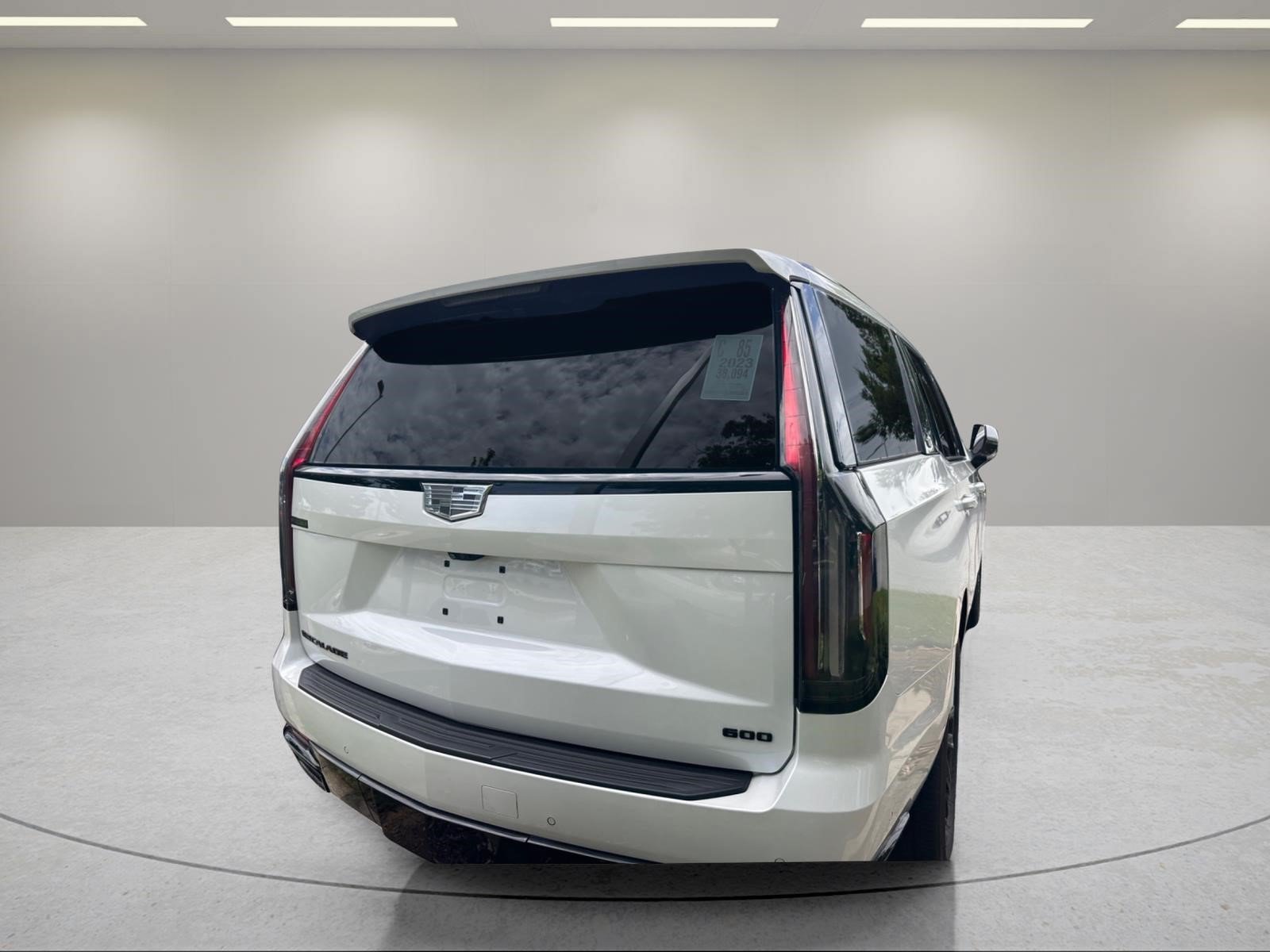 Used 2023 Crystal White Tricoat Cadillac 4WD Sport Platinum image 14