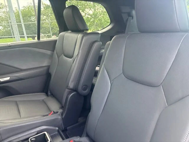 Used 2025 Silver Lexus 350 Premium image 4