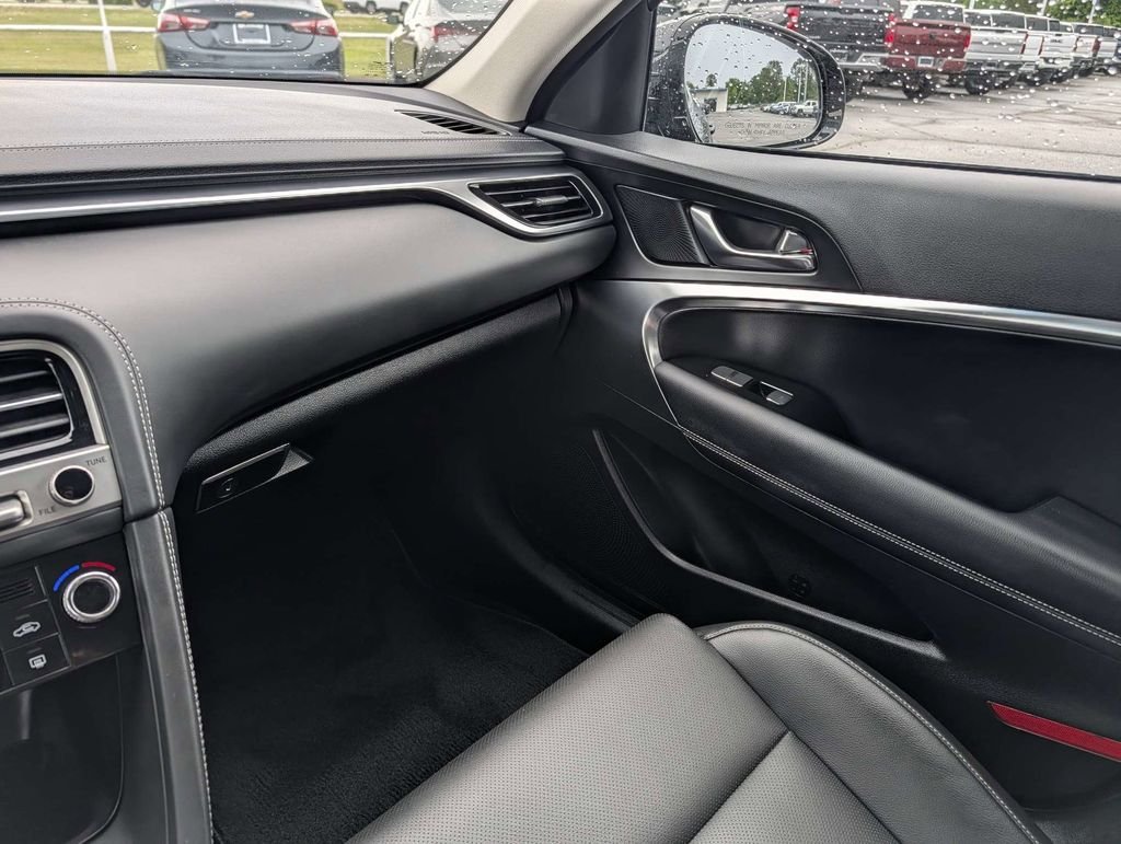 Used 2026 Black Genesis 2.5T image 17