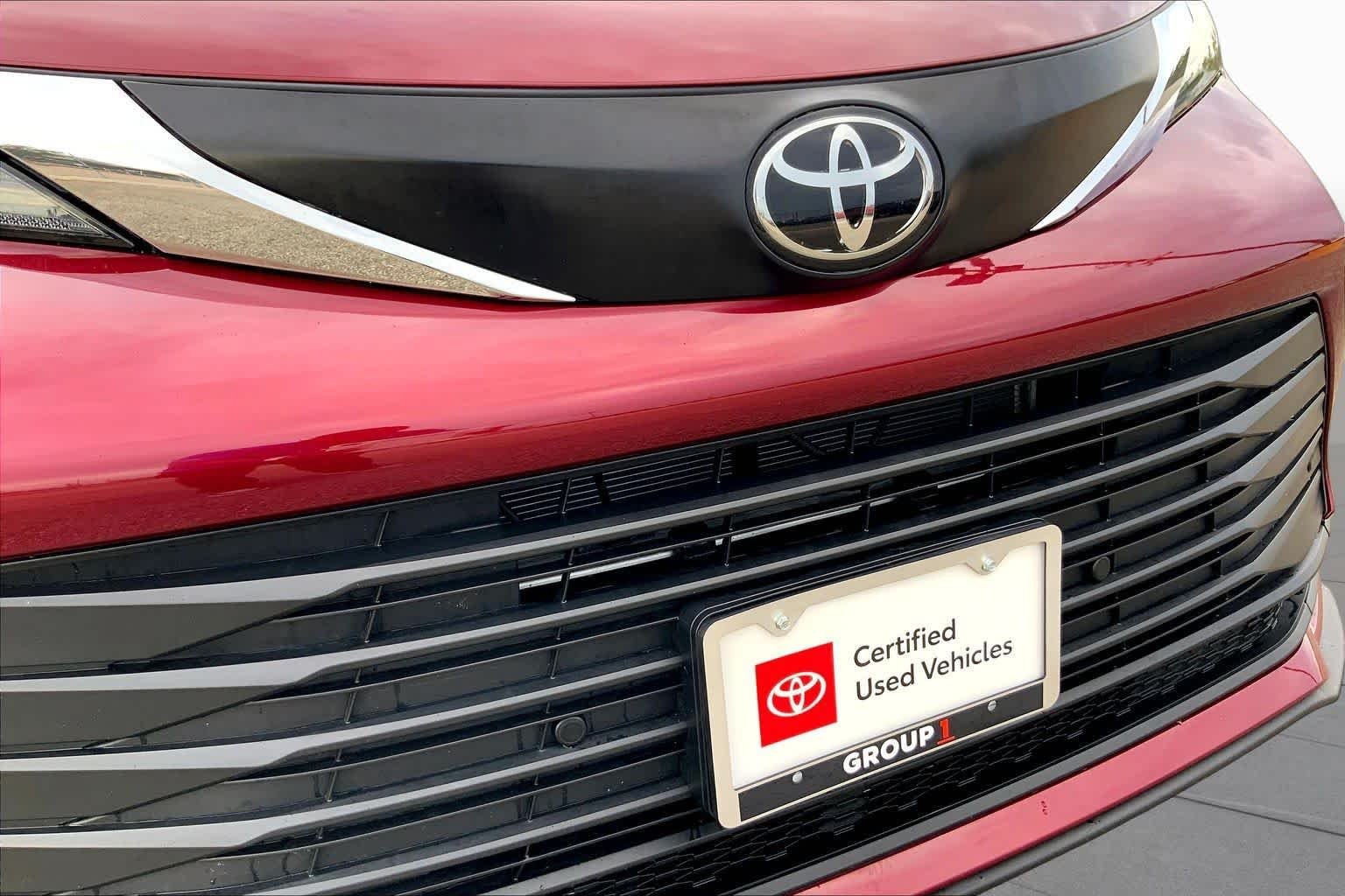 Used 2026 Ruby Flare Pearl Toyota XLE image 29