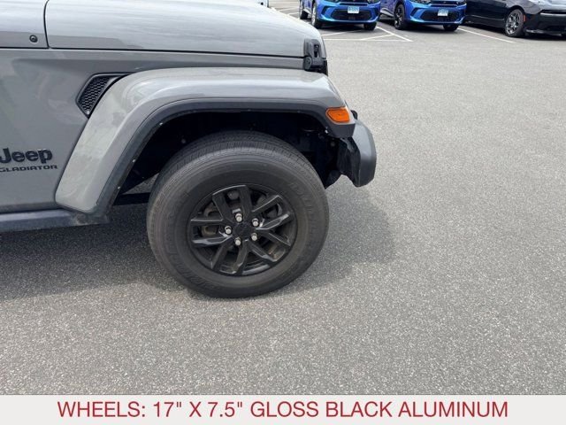 Certified Used 2022 Gray Jeep Altitude image 8