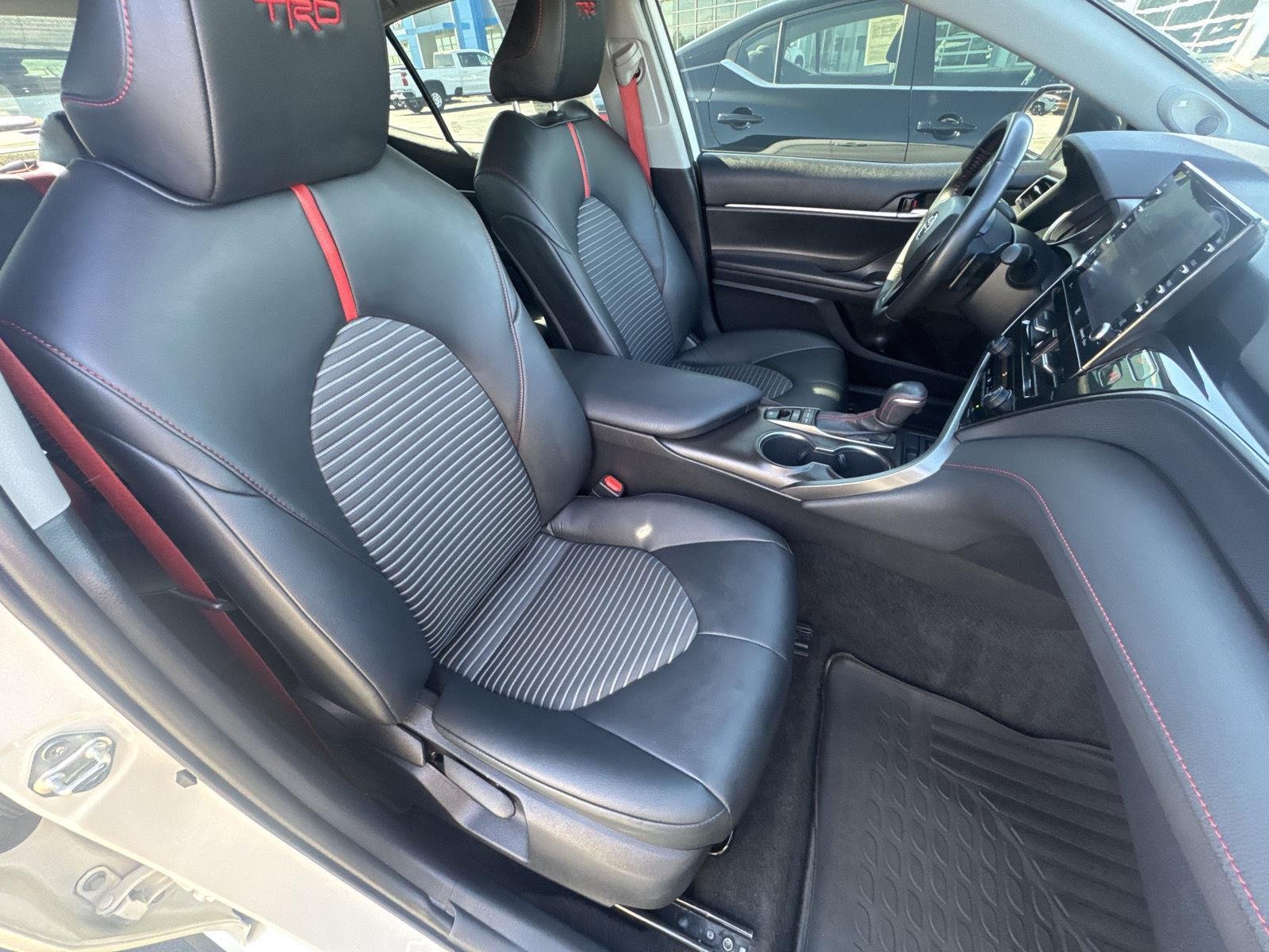 Used 2022 Wind Chill Pearl w/Midnight Black Metallic Roof Toyota TRD image 15
