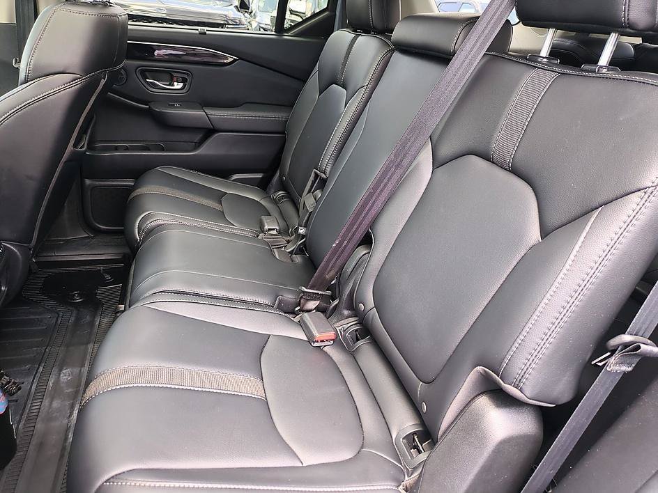 Used 2024 Modern Steel Metallic Honda Touring image 29