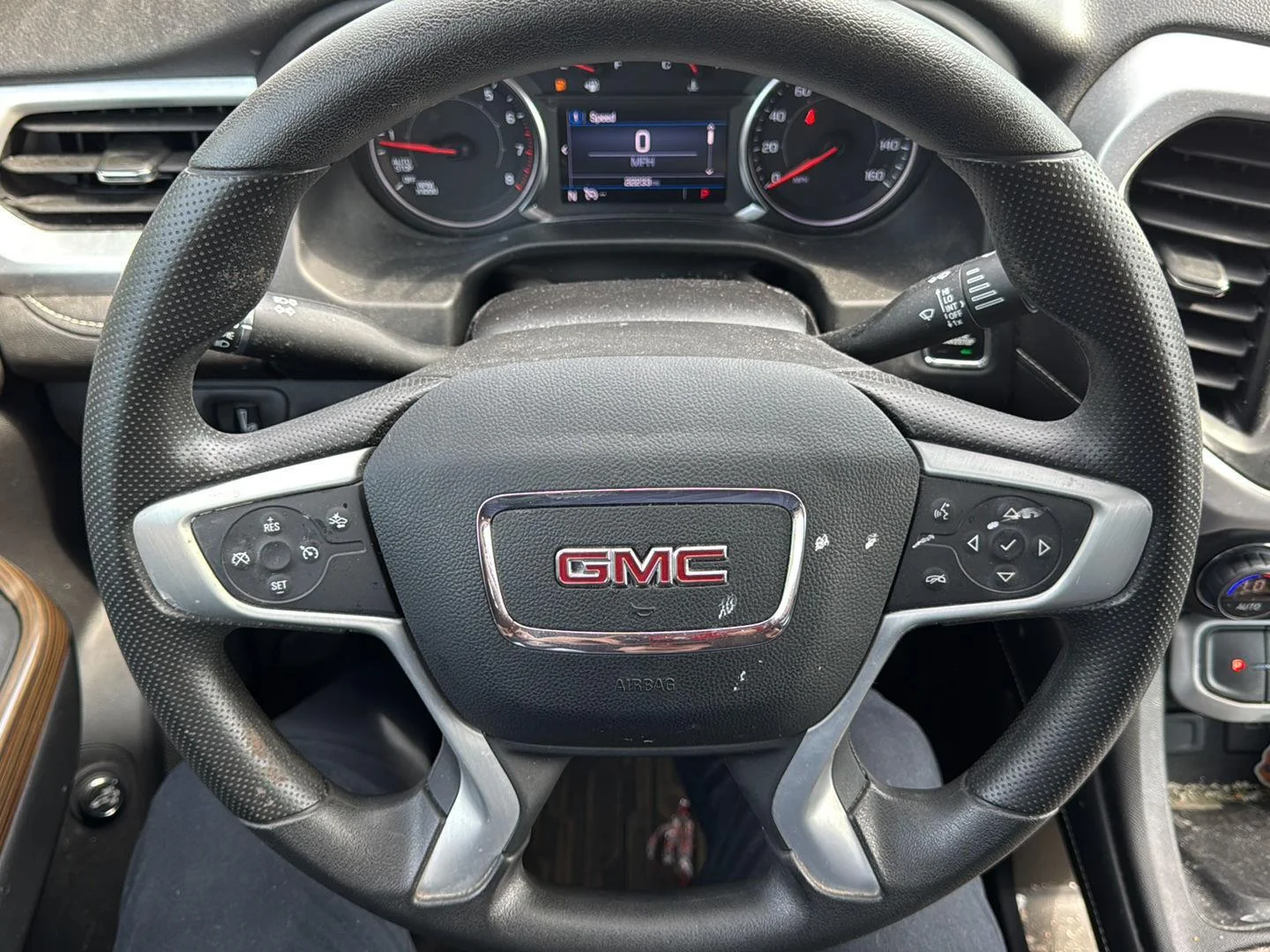Used 2023 Ebony Twilight Metallic GMC SLE image 10