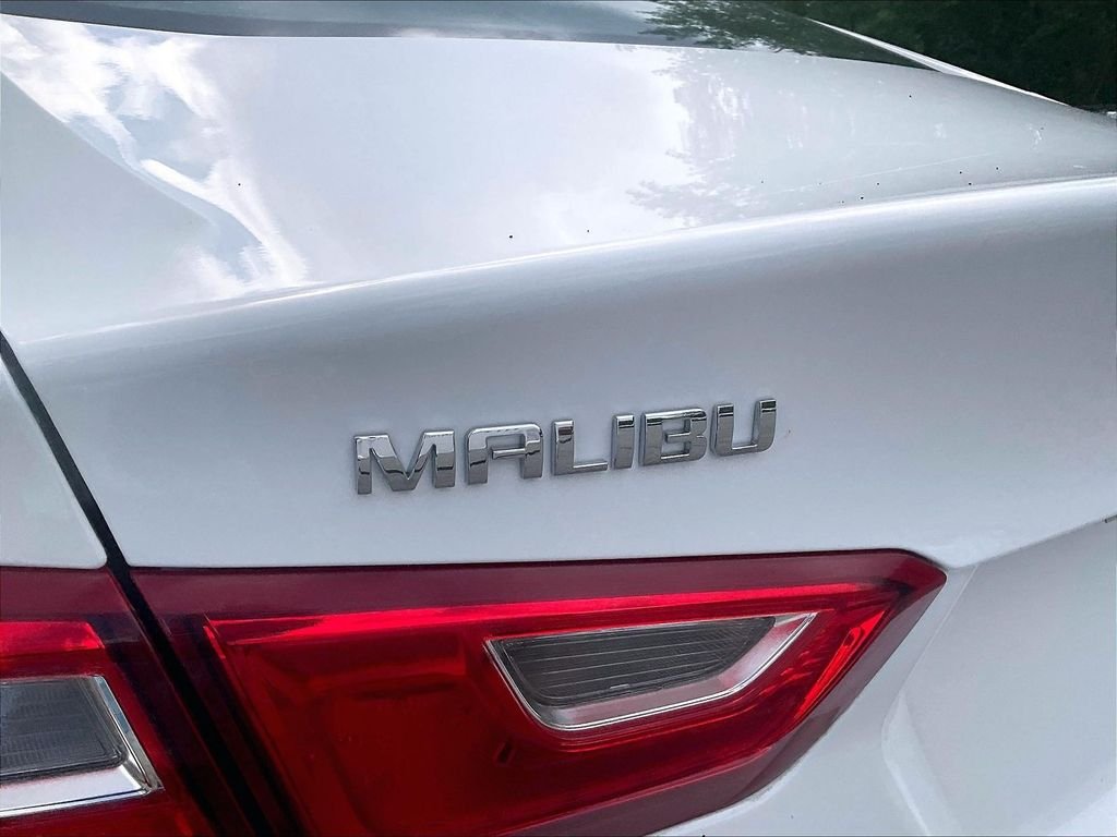 Used 2017 White Chevrolet LS image 27