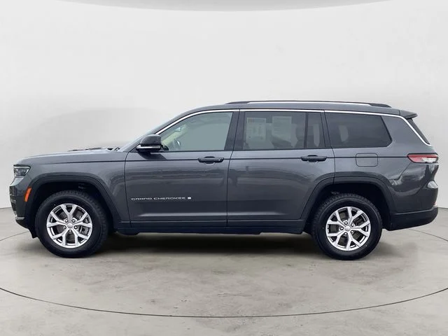 Used 2022 Gray Metallic Jeep Limited image 2