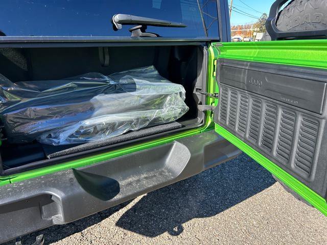 New 2026 Mojito Clear-Coat Exterior Paint Jeep Sport S image 19