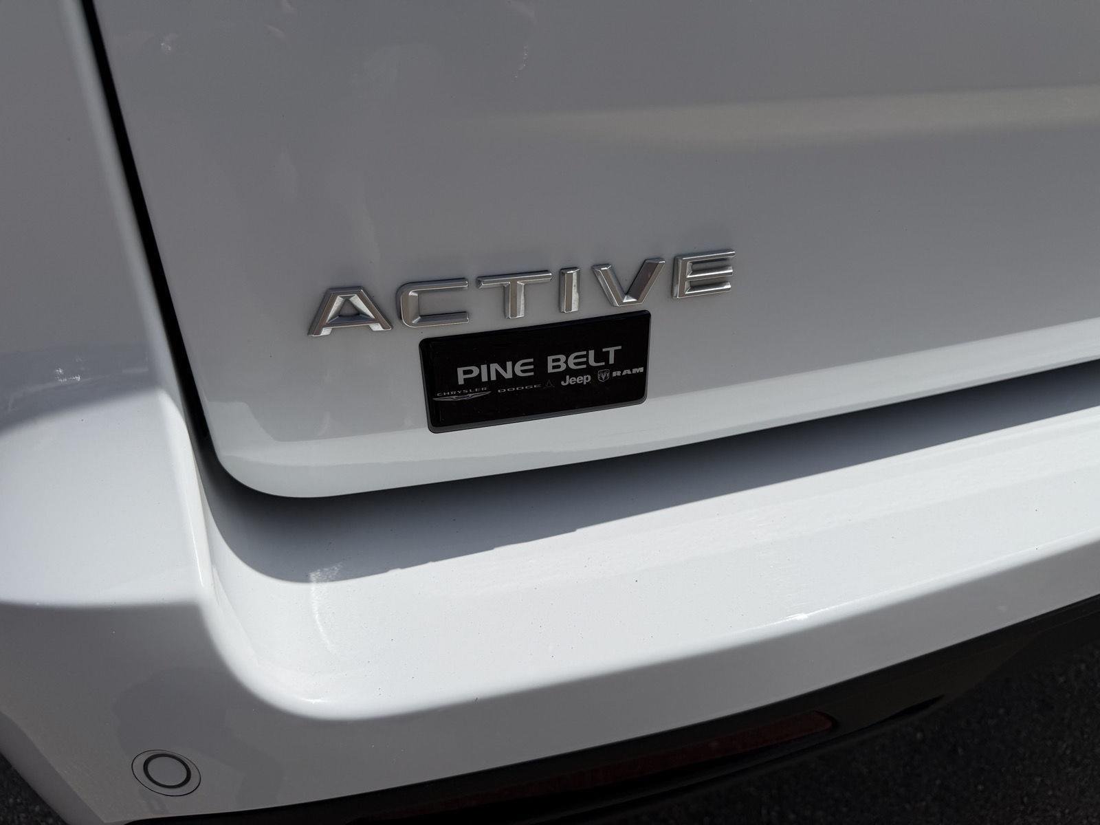 Used 2025 Oxford White Ford Active image 27