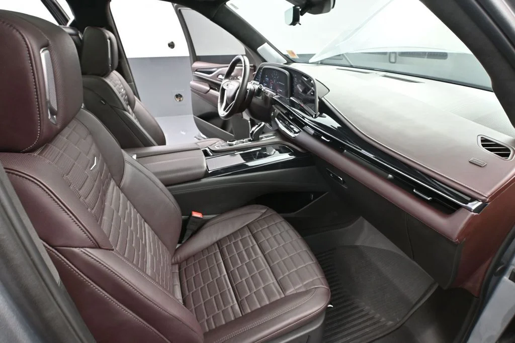 2024 Cadillac Escalade V-Series - Photo 52