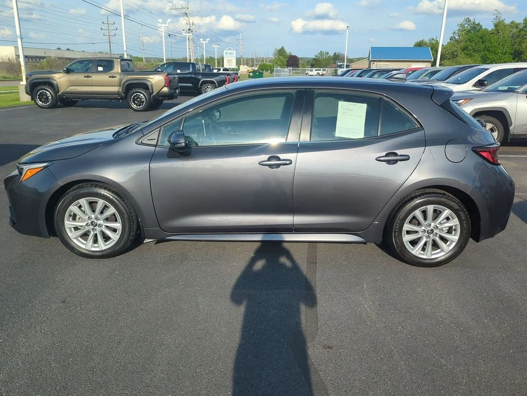 Used 2025 Gray Toyota SE image 5