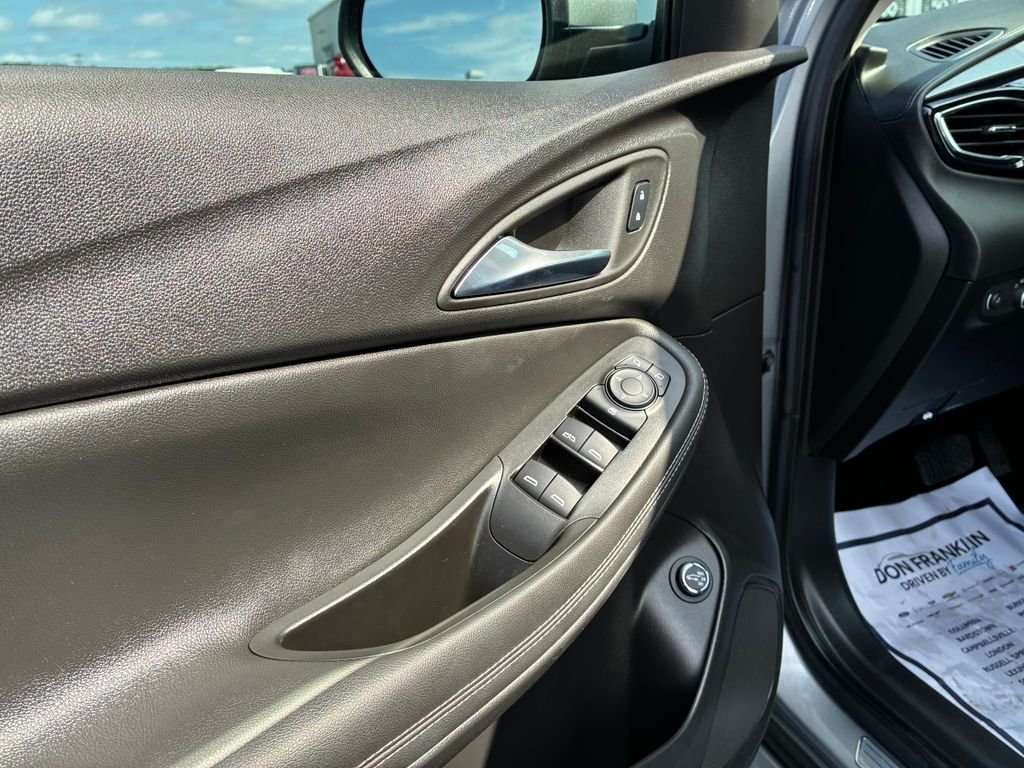 Used 2023 Gray Buick Select image 10