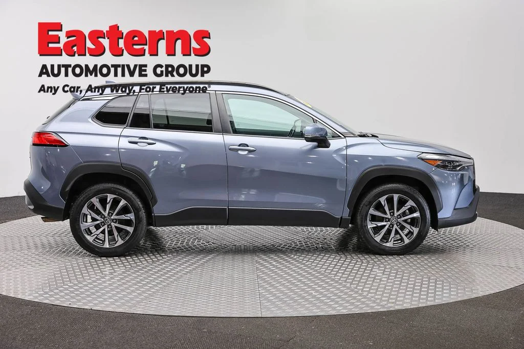 Used 2022 Gray Toyota XLE image 4