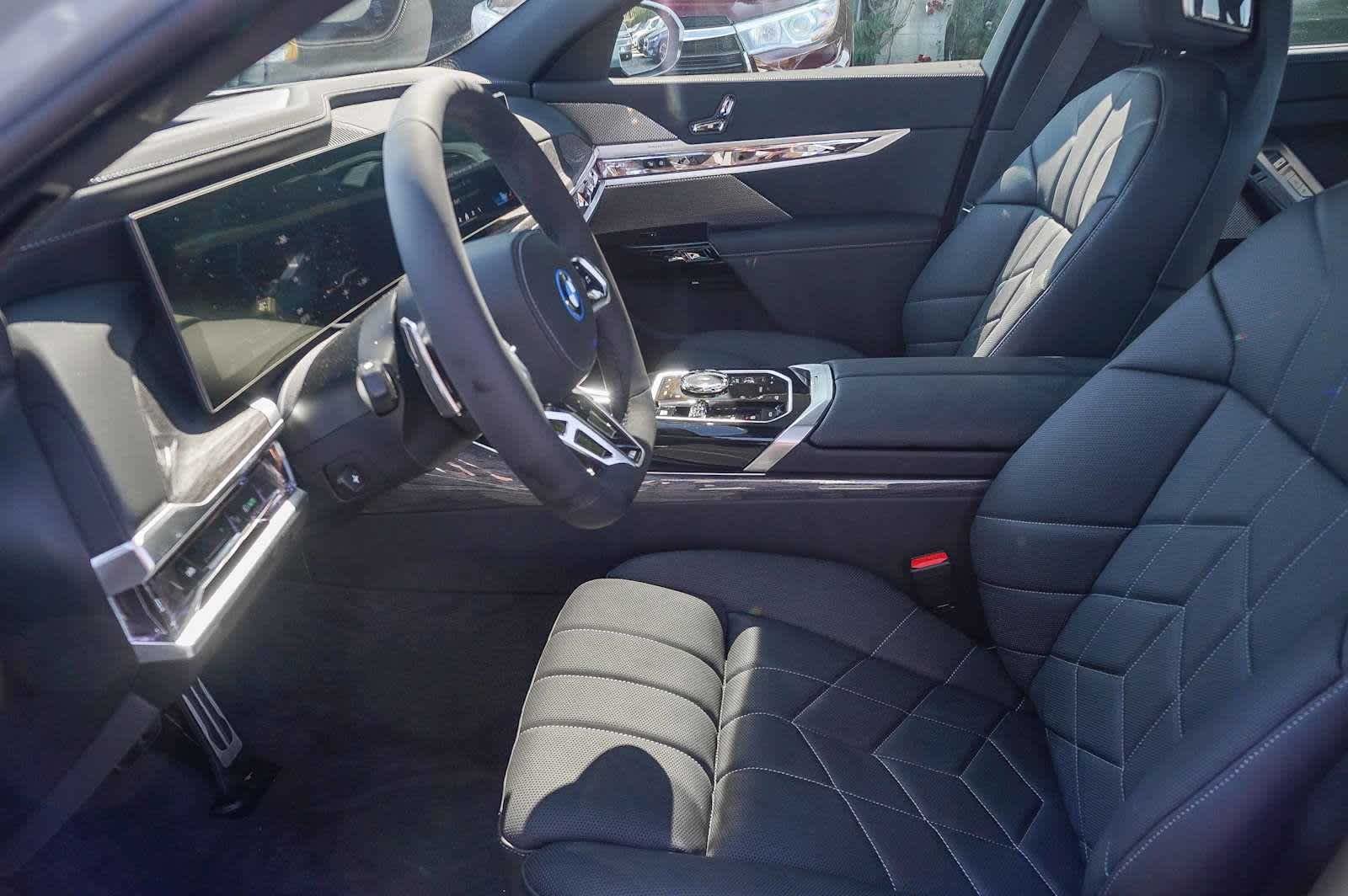 New 2026 Brooklyn Grey Metallic BMW xDrive60 image 19