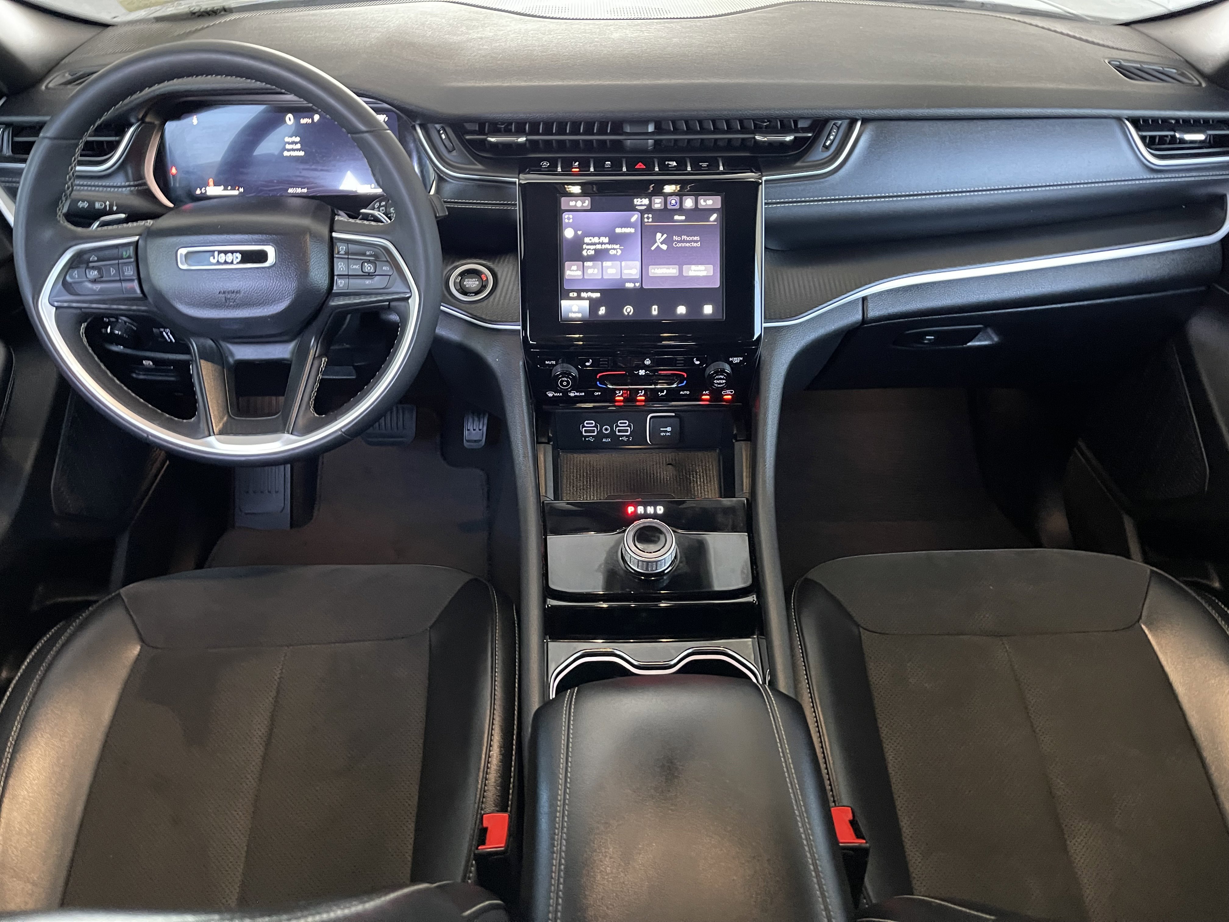 Used 2023 Gray Jeep Altitude X image 13