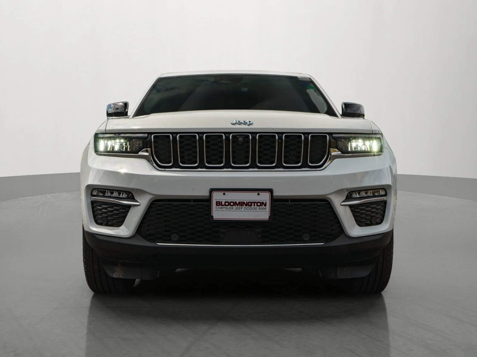 Used 2022 Jeep Grand Cherokee 4xe with VIN 1C4RJYB62N8725354 for sale in Minneapolis, Minnesota