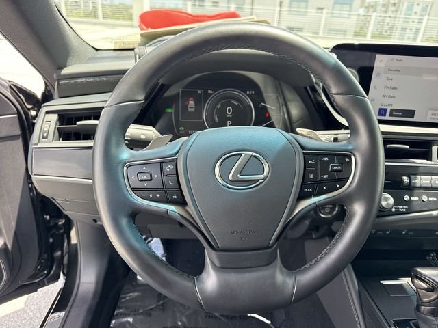 Certified Used 2025 CAVIAR Lexus 300h image 14