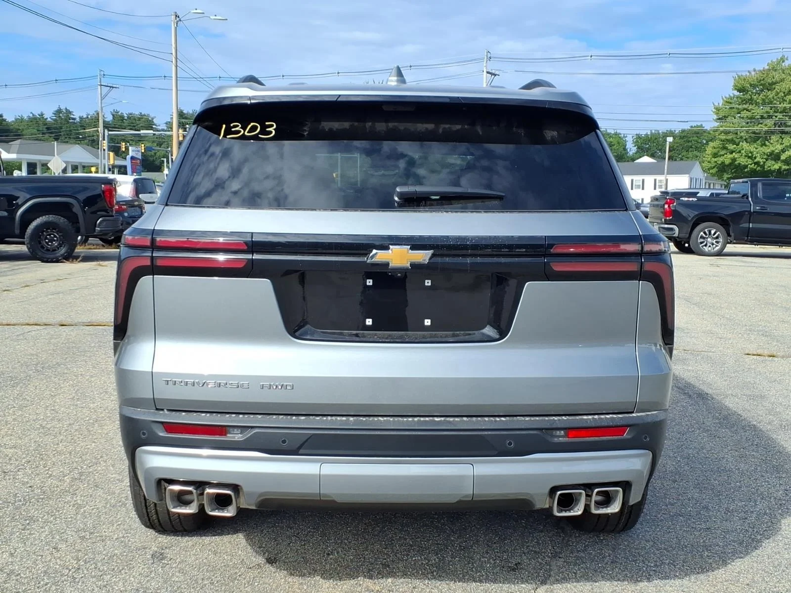 New 2027 Sterling Gray Metallic Chevrolet LT image 4