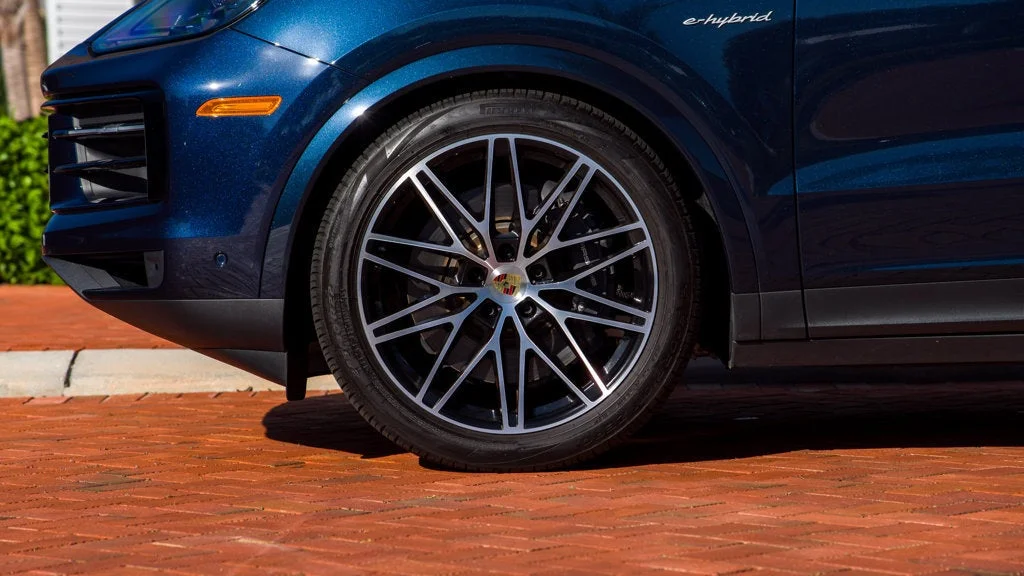 Used 2024 Algarve Blue Metallic Porsche Base image 2