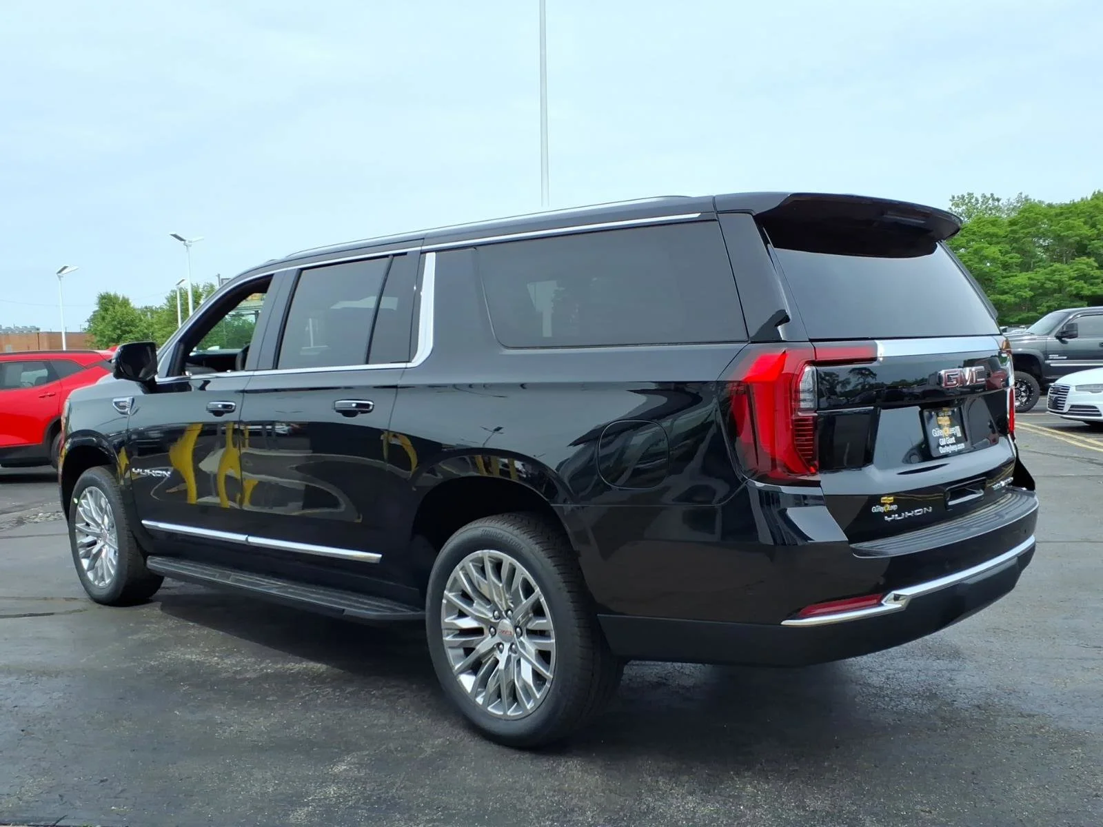 2026 GMC Yukon XL Elevation - Photo 9