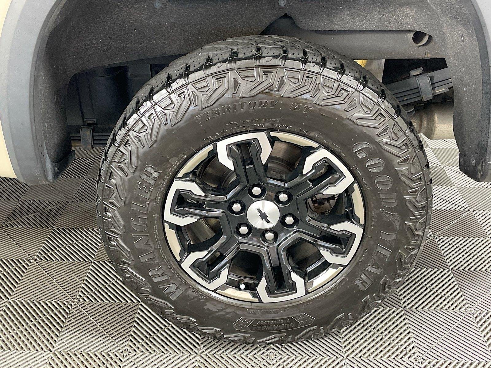 Used 2022 Sand Dune Metallic Chevrolet ZR2 image 34